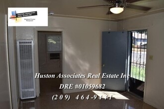 2239 E Willow St in Stockton, CA - Building Photo - Building Photo