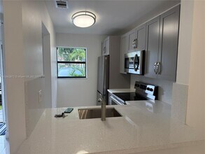 6850 NW 173rd Dr in Hialeah, FL - Building Photo - Building Photo