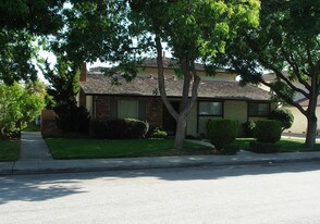 645 Begonia Way in Sunnyvale, CA - Building Photo