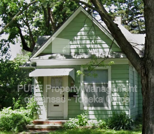 1181 SW Macvicar Ave