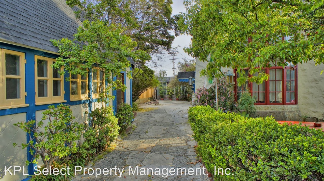 4350 Beverly Blvd in Los Angeles, CA - Building Photo