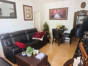 861 NW 112th St in Miami, FL - Building Photo - Building Photo