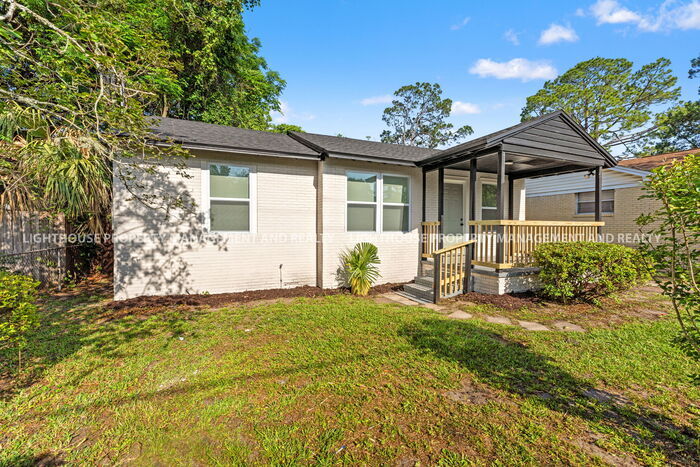 3556 Division St in Jacksonville, FL - Building Photo
