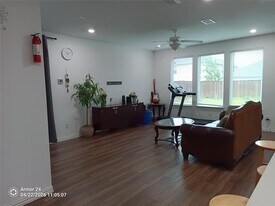 505 Virginia Wy in Princeton, TX - Building Photo