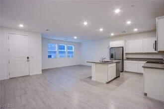 139 Aqua Cmns in Henderson, NV - Building Photo - Building Photo