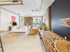 800 W 5th St in Austin, TX - Building Photo - Building Photo