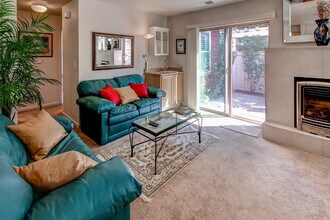 29 Giacomini Rd in Point Reyes Station, CA - Building Photo - Building Photo
