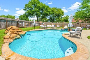 1046 Apache Falls Dr in Katy, TX - Building Photo