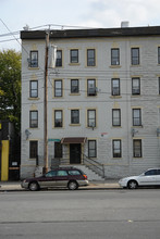 276-280 Riverdale Ave in Yonkers, NY - Building Photo - Building Photo