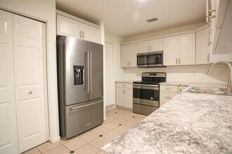 7942 NW 37th Dr in Coral Springs, FL - Building Photo - Building Photo