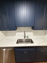 13123 Wonderland Way in Germantown, MD - Foto de edificio - Building Photo