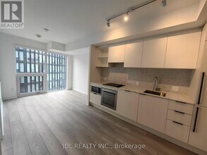 82-2882 Dalhousie St in Toronto, ON - Building Photo - Building Photo