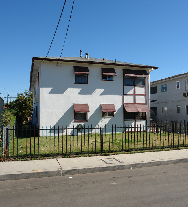 5334 Auckland Ave in North Hollywood, CA - Building Photo - Building Photo