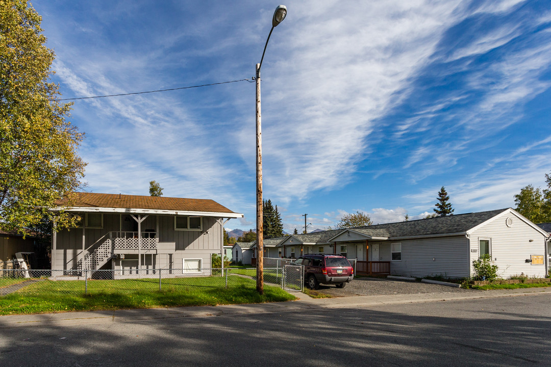 1315 Latouche St in Anchorage, AK - Building Photo