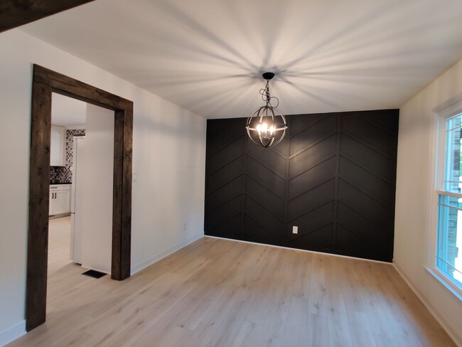 1301 Leolillie Ln in Charlotte, NC - Building Photo - Building Photo