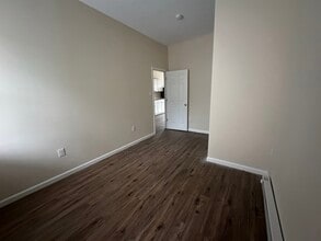 1350 Willow St in Norristown, PA - Building Photo - Building Photo