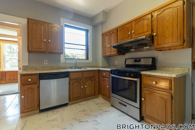 24 Leamington Rd