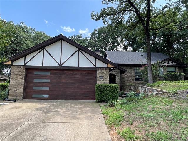 property at 2100 Twin Elms Dr
