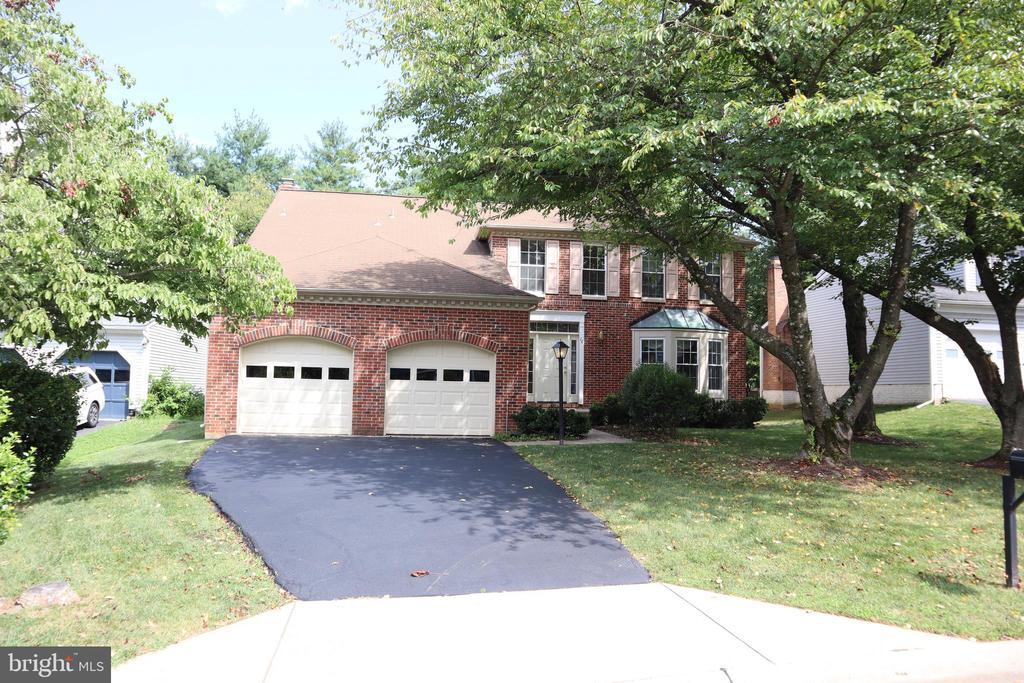 16 Grantchester Pl in Gaithersburg, MD - Building Photo