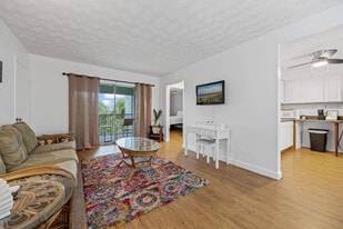 141 California Ave in Cocoa Beach, FL - Building Photo