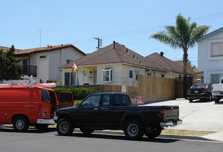 4076-4080 Iowa St in San Diego, CA - Foto de edificio - Building Photo