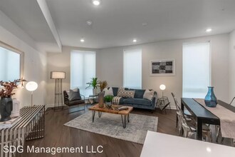 2319 N Front St in Philadelphia, PA - Building Photo - Building Photo