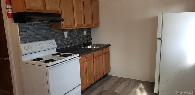 42 Hillside Ave in Monticello, NY - Building Photo - Building Photo