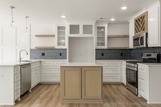 103 N Atlanta St, Unit B in Owasso, OK - Building Photo - Building Photo