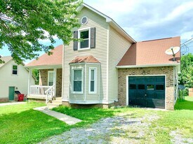 615 Doane Dr in Clarksville, TN - Building Photo