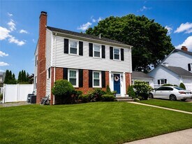97 Fairfield Rd in Cranston, RI - Building Photo