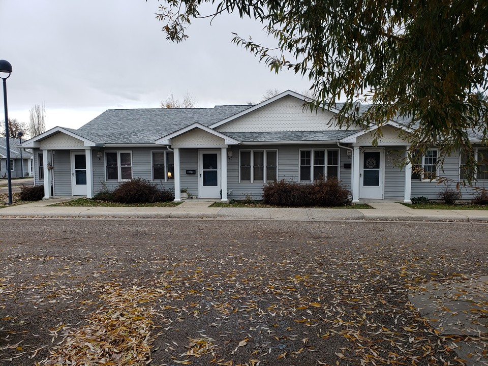 The Willows Apartments in Sheridan, WY - Building Photo