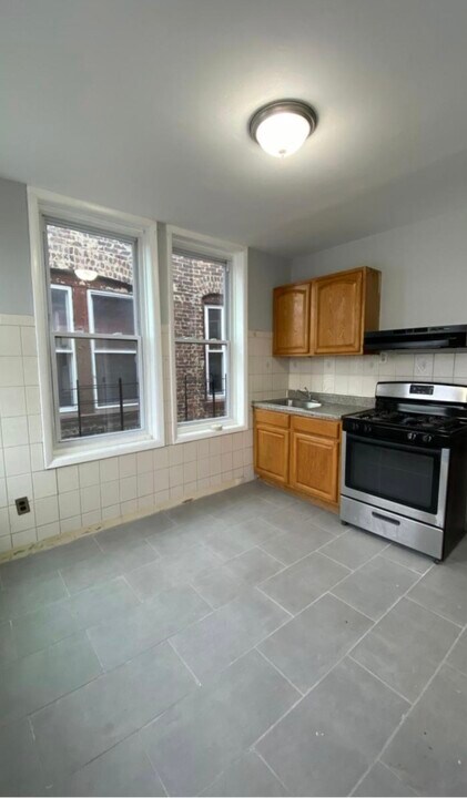 1209 Broad St, Unit 6 in Newark, NJ - Building Photo