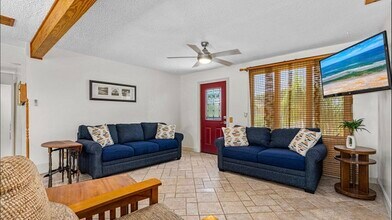 335 Seaview Ave in Daytona Beach, FL - Building Photo - Building Photo
