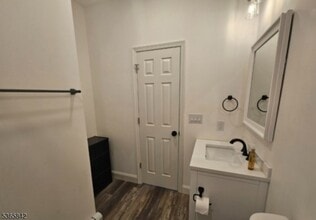 453 NJ-23, Unit 4 in Franklin, NJ - Building Photo - Building Photo