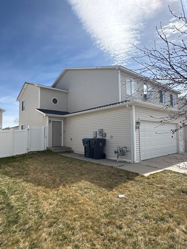 215 Arkel Way in Cheyenne, WY - Building Photo - Building Photo