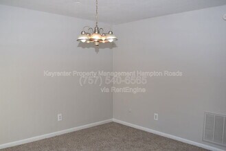 5953 Blackpoole Ln in Virginia Beach, VA - Building Photo - Building Photo