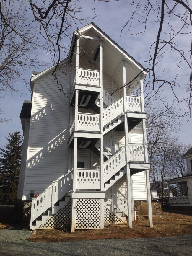 230 W Main St in Purcellville, VA - Building Photo - Building Photo