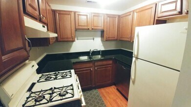 4756 N Dover St in Chicago, IL - Building Photo - Building Photo