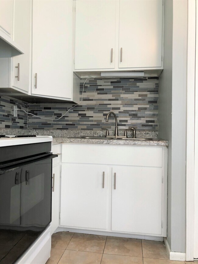 3441 W Warren Dr in Warsaw, IN - Foto de edificio - Building Photo