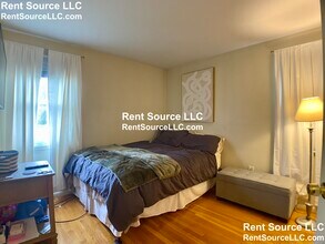 118 Windsor Rd, Unit 4 in Medford, MA - Building Photo - Building Photo