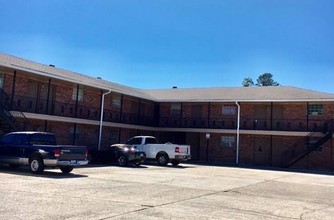 1135 Avenue E in Westwego, LA - Building Photo - Building Photo