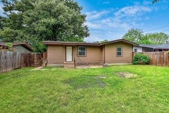 806 E Rosedale St in Sherman, TX - Building Photo - Building Photo