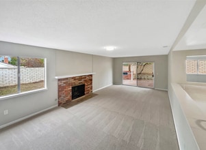 5540 Royal Hill Dr in Riverside, CA - Building Photo - Building Photo