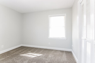 1110 Universal Dr in Columbia, SC - Building Photo - Building Photo