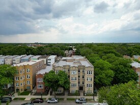 3355 W Sunnyside Ave in Chicago, IL - Building Photo