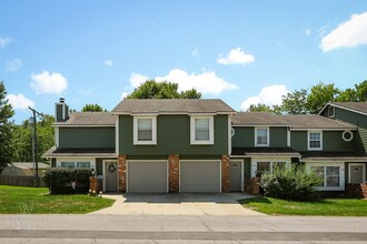 Sagebrook Townhomes in Lawrence, KS - Building Photo - Building Photo