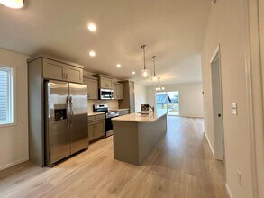 6146 Martin Ln W in West Fargo, ND - Building Photo - Building Photo