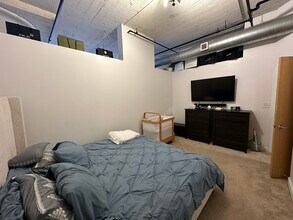 221 E Cullerton St in Chicago, IL - Foto de edificio - Building Photo