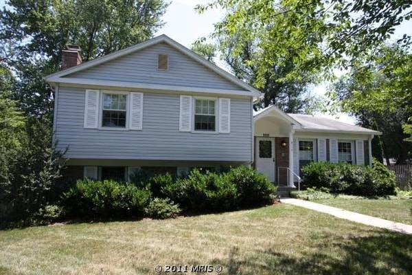 property at 5112 Norbeck Rd