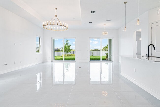 property at 10444 Northbrook Cir